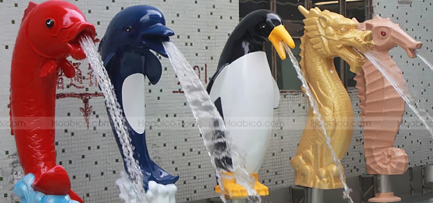 Hình ảnh chim cánh cụt phun nước