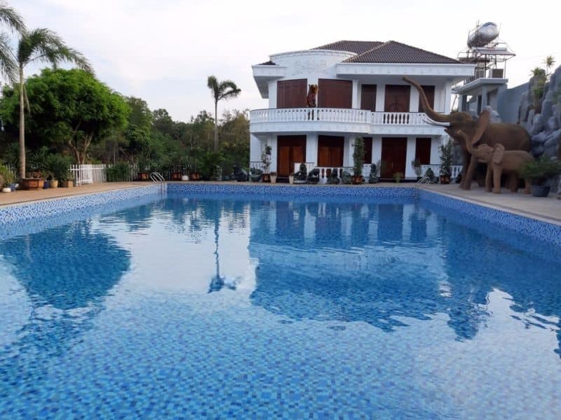 Hoabico bàn giao công trình thi công bể bơi cho anh Tiến tại Quảng Ngãi