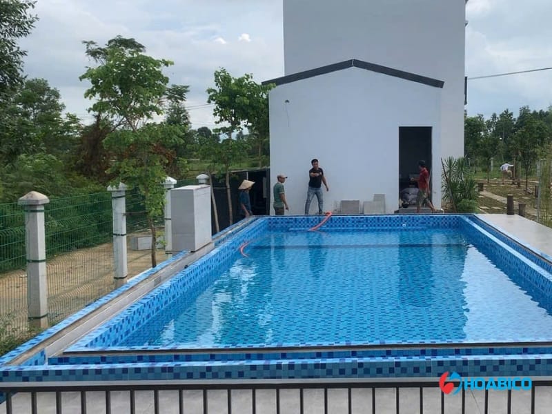 Hoàn thiện công trình bể bơi gia đình anh Tân, Đà Nẵng